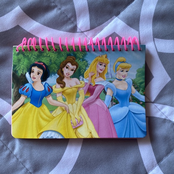 NEW Lot of Disney Princess Notepads, sticky notes & an Activity Book - Picture 4 of 10